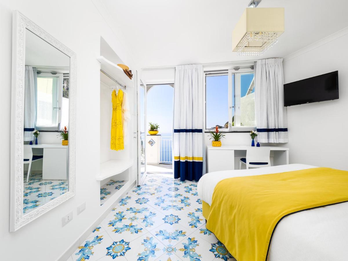 Blue Waves - De Vivo Realty Positano Leilighet Eksteriør bilde